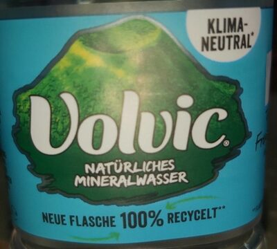 ទឹករ៉ែ VOLVIC (24 ដប/កេស)