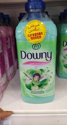 ទឹកក្រអូបត្រាំខោអាវ DOWNY